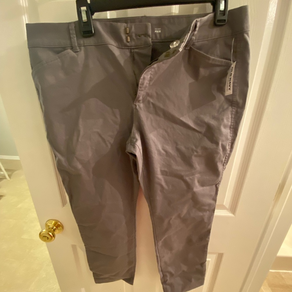 Never worn, Old Navy 14 petite, Mid-Rise Pixie